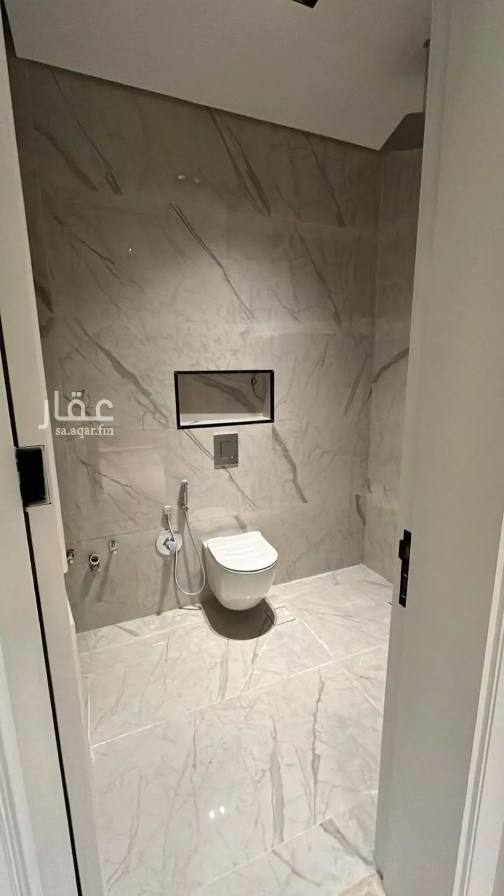 فيلا 4 غرف في النرجس 3