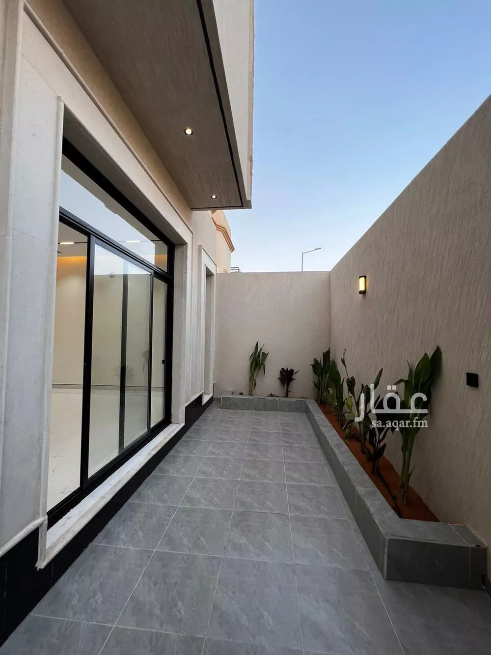 فيلا 7 غرف في الخليج 2