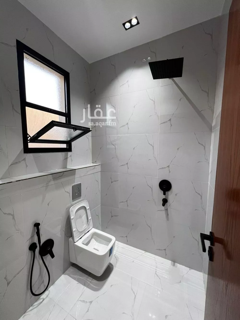 فيلا 7 غرف في الخليج 4