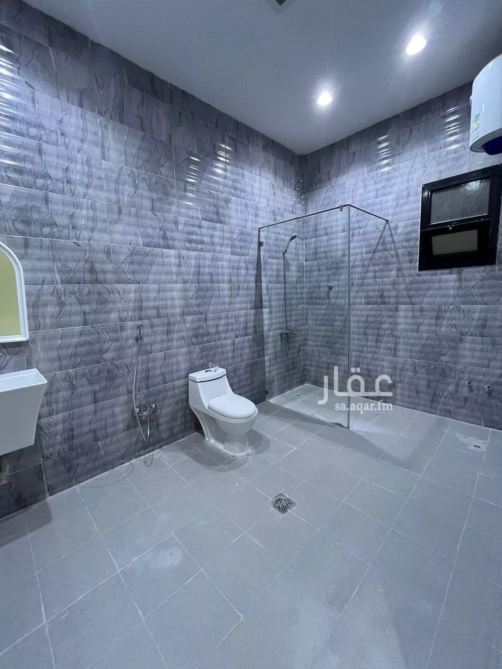 فيلا 5 غرف في النرجس 2