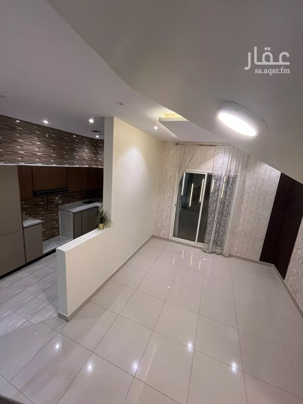 شقة 4 غرف في العارض 3