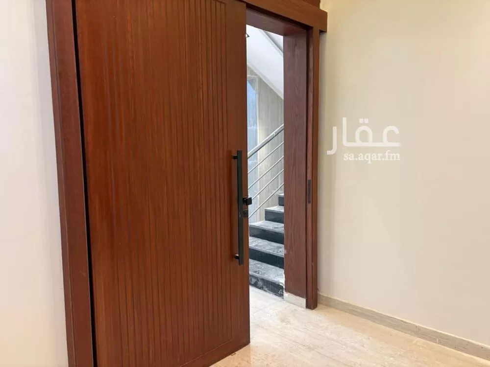 فيلا 8 غرف في عكاظ، الرياض 5