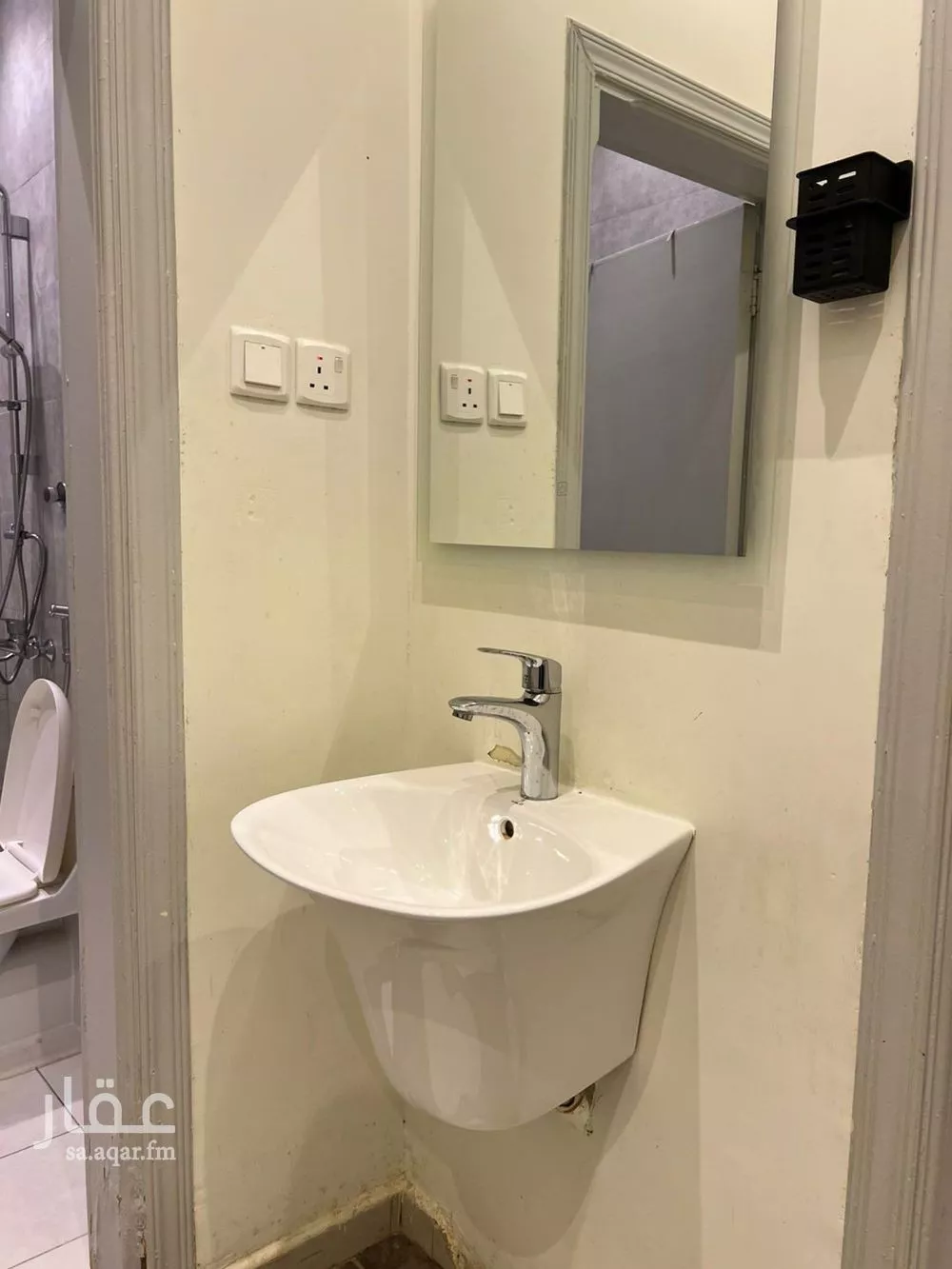 شقة 1 غرف في الخليج 4