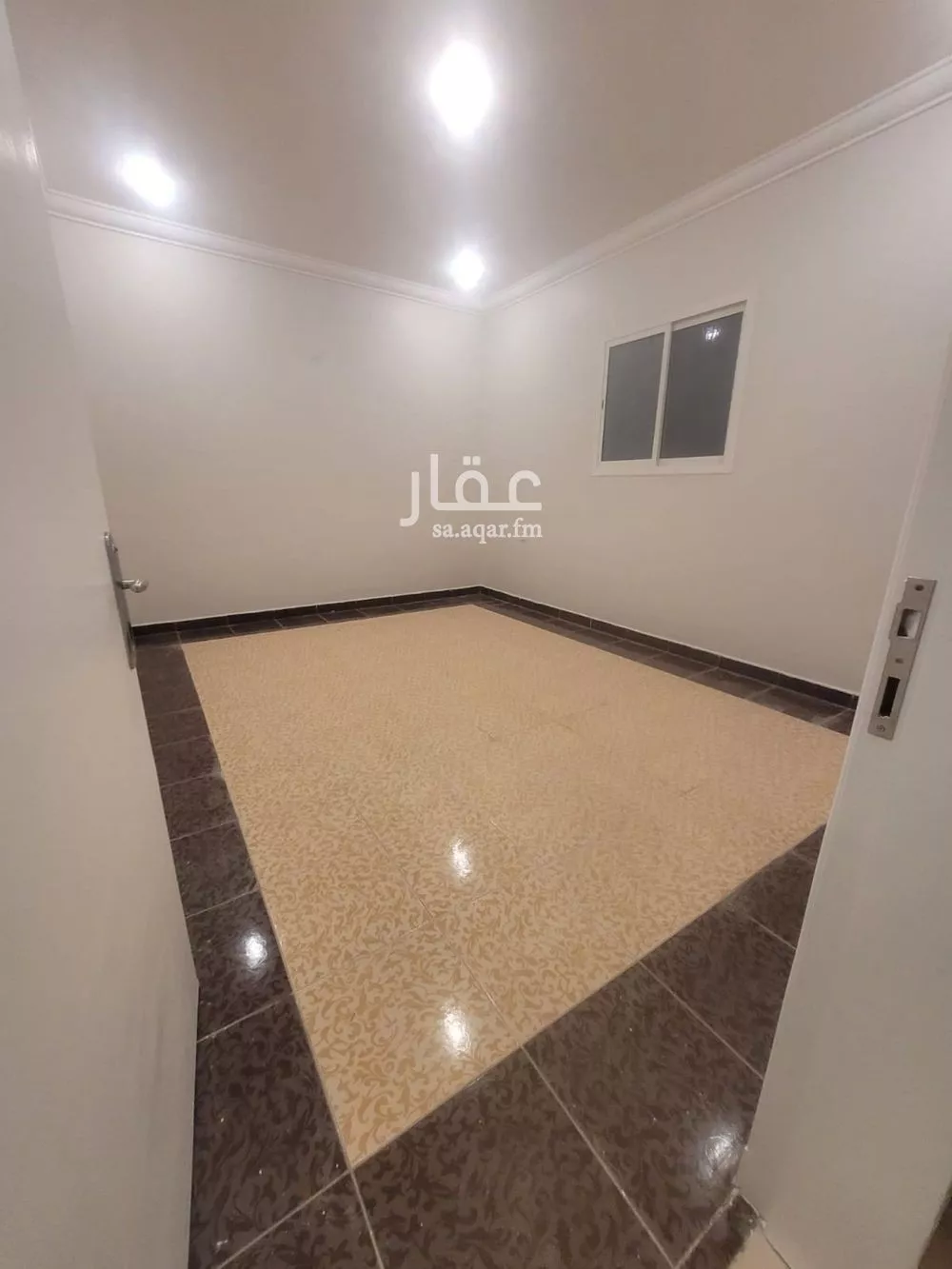 4 bedroom floor in Al Yasmin 1