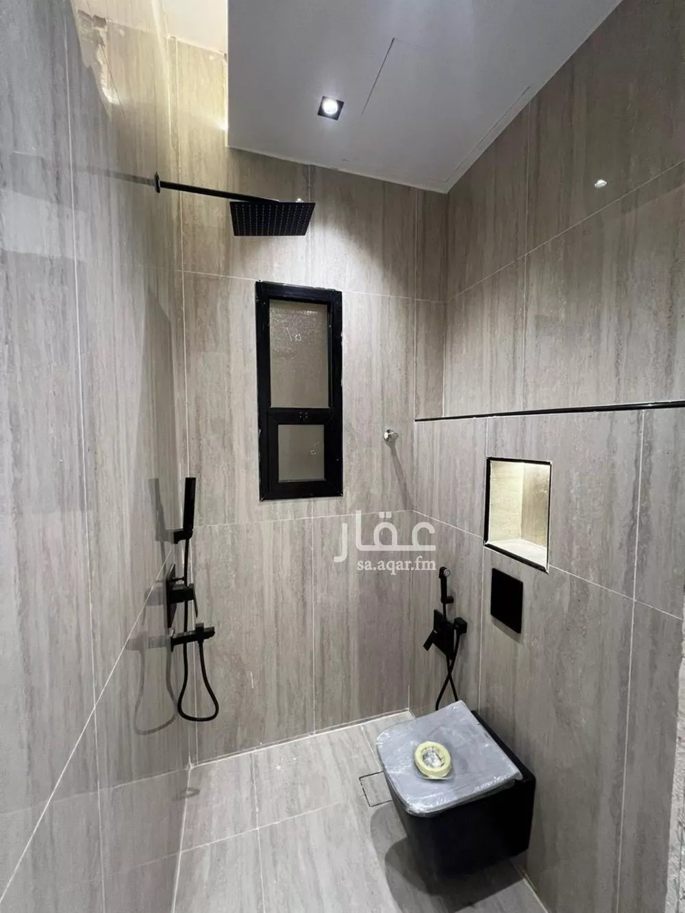 8 bedroom villa in Al Rimal 3