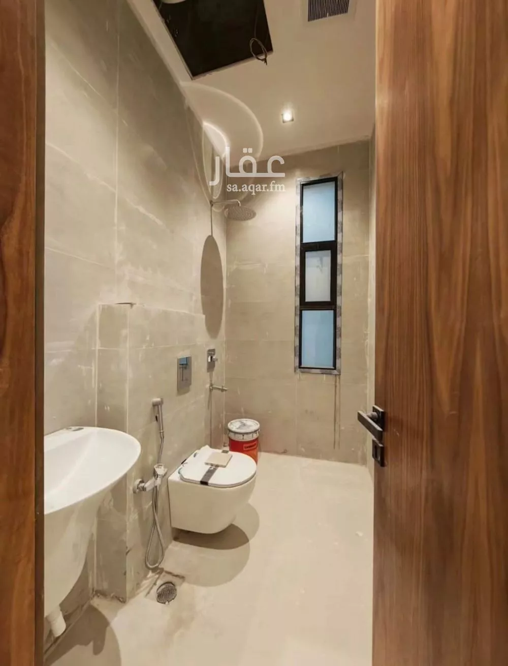 فيلا 8 غرف في النرجس 3