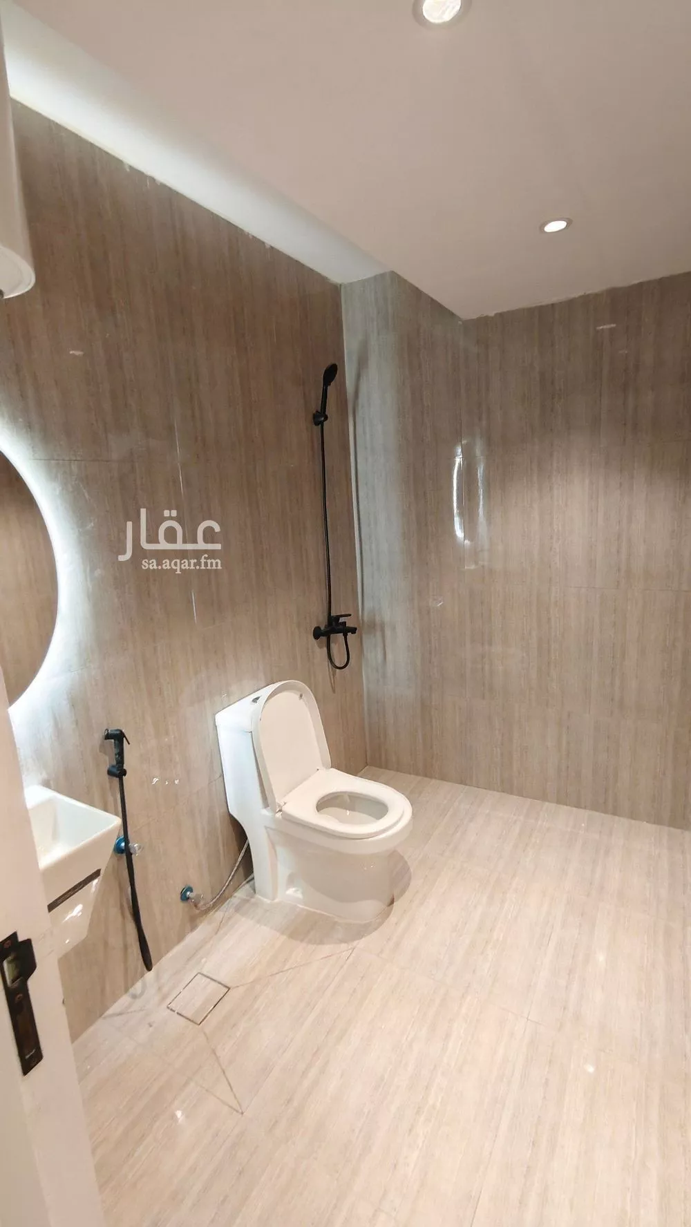 1 bedroom apartment in Ad Dhubbat 5