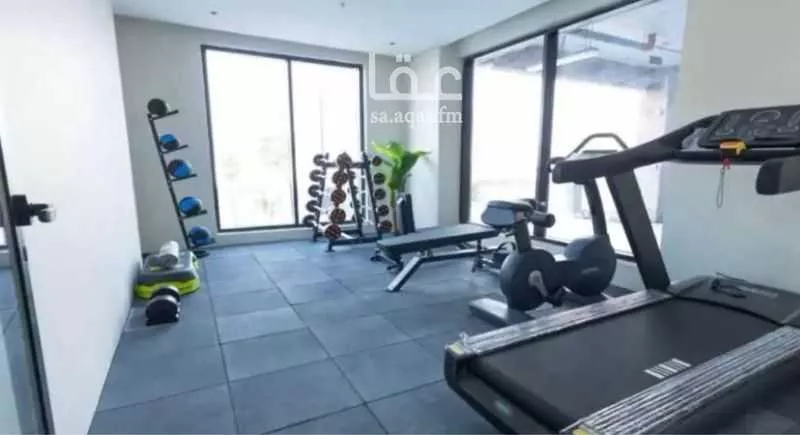 شقة 4 غرف في البحر 1