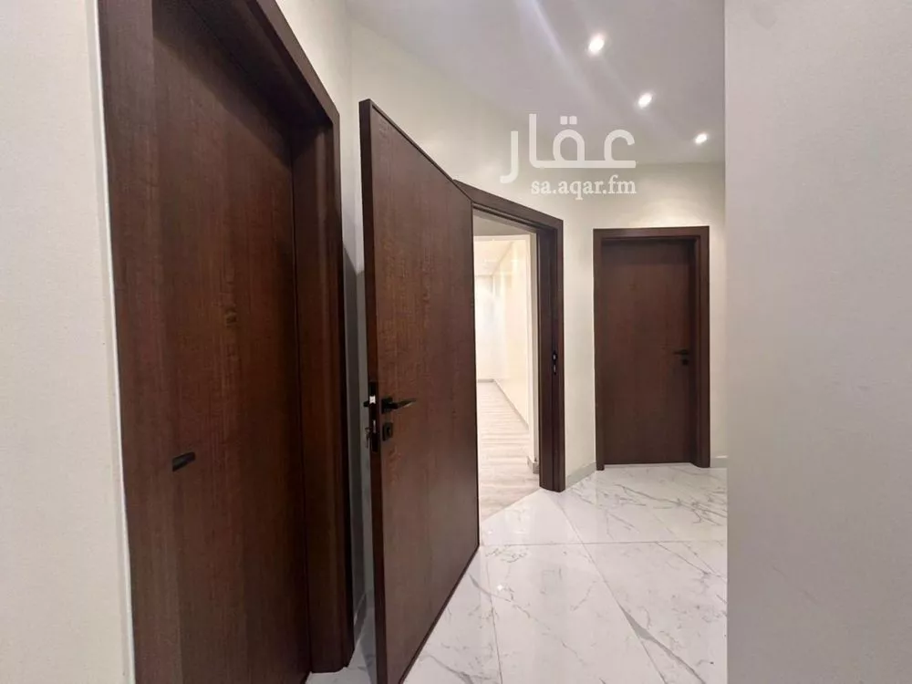 3 bedroom floor in Al Yarmouk 3