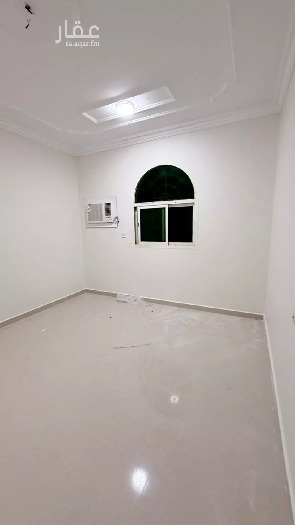 3 bedroom floor in Irqah 2