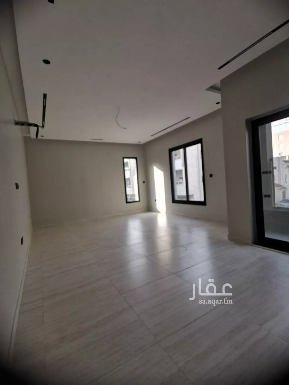 شقة 3 غرف في الروضة 3