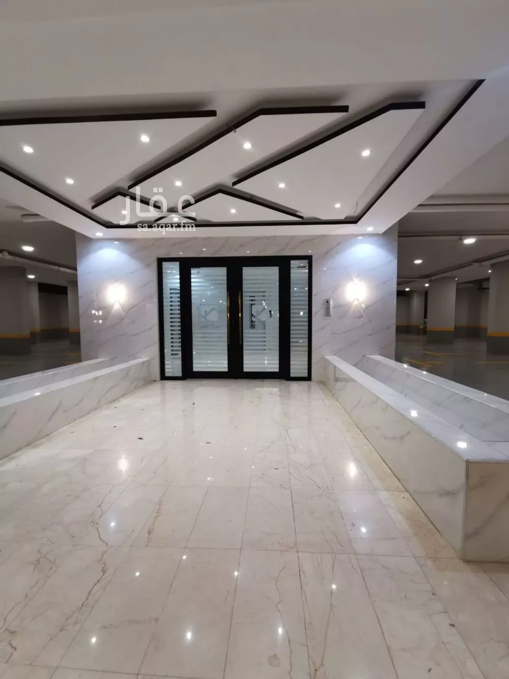 4 bedroom apartment in Muraykh 1