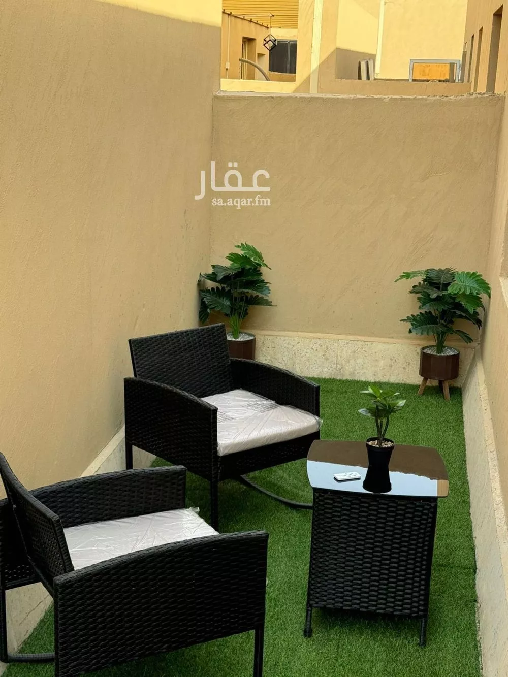 شقة 2 غرف في الملقا 5