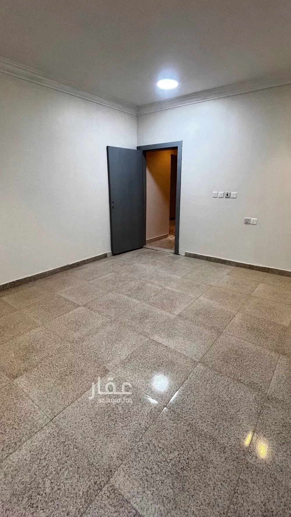 شقة 1 غرف في الوادي 4