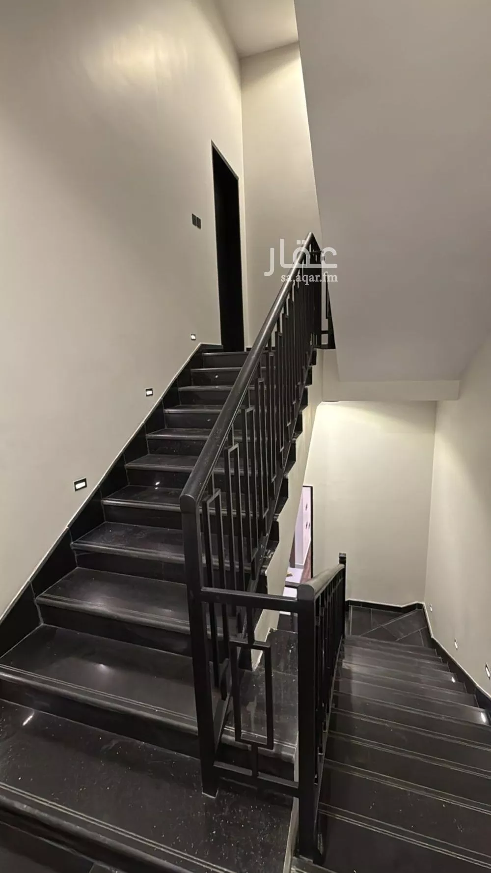 دور 3 غرف في العارض 3