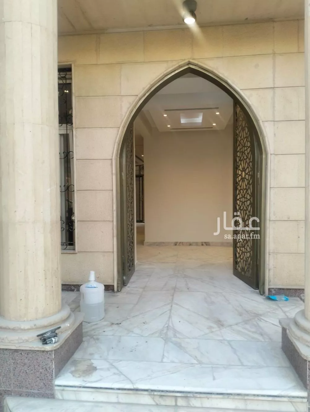 فيلا 6 غرف في الملقا 4