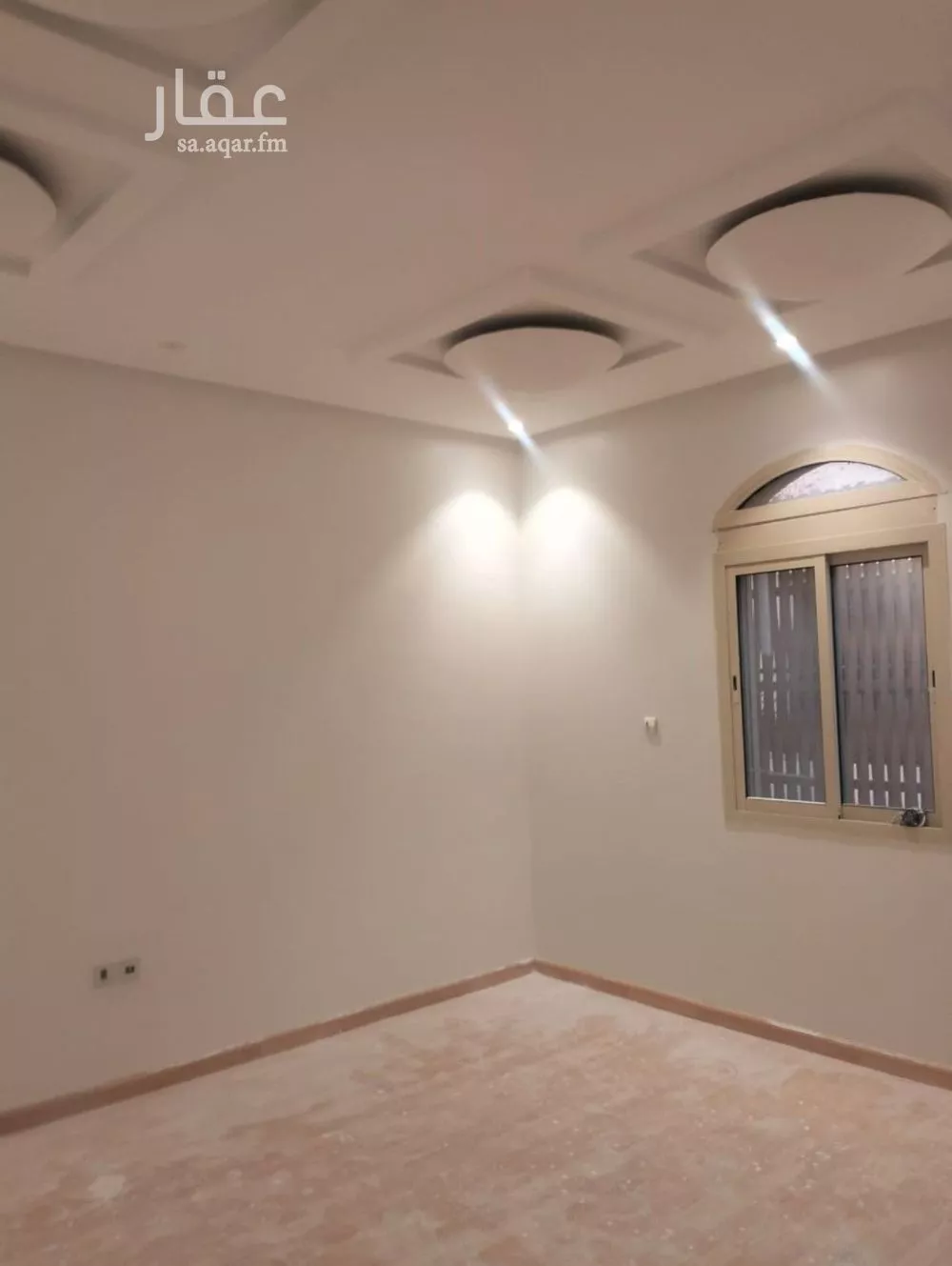 فيلا 6 غرف في الملقا 1