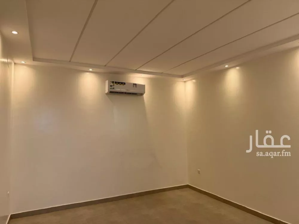 فيلا 6 غرف في العارض 3