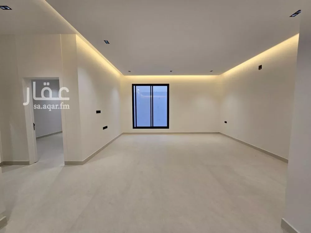 فيلا 5 غرف في الخليج 2