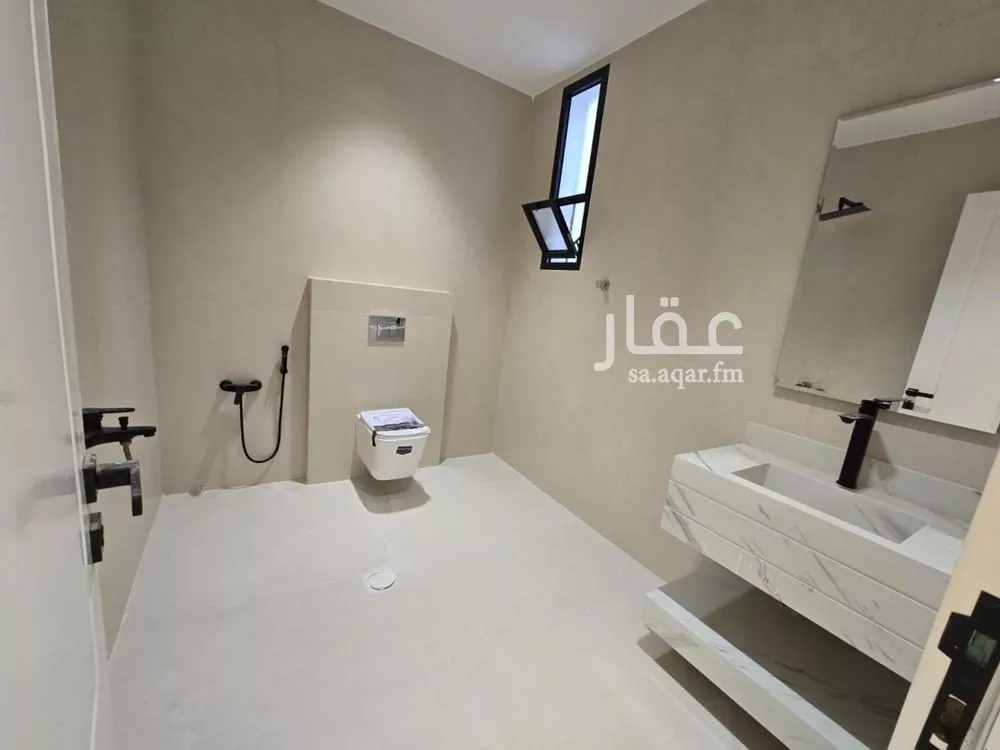 فيلا 5 غرف في الخليج 4