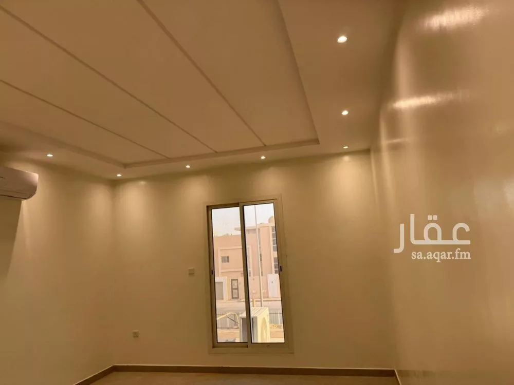 فيلا 6 غرف في العارض 4