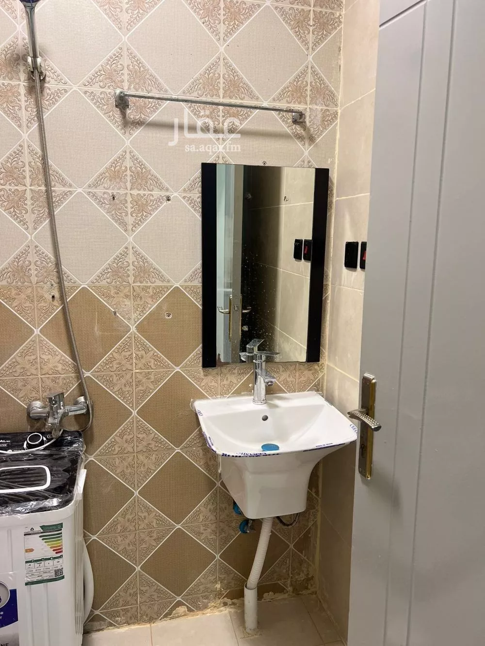 شقة 1 غرف في الملز 4