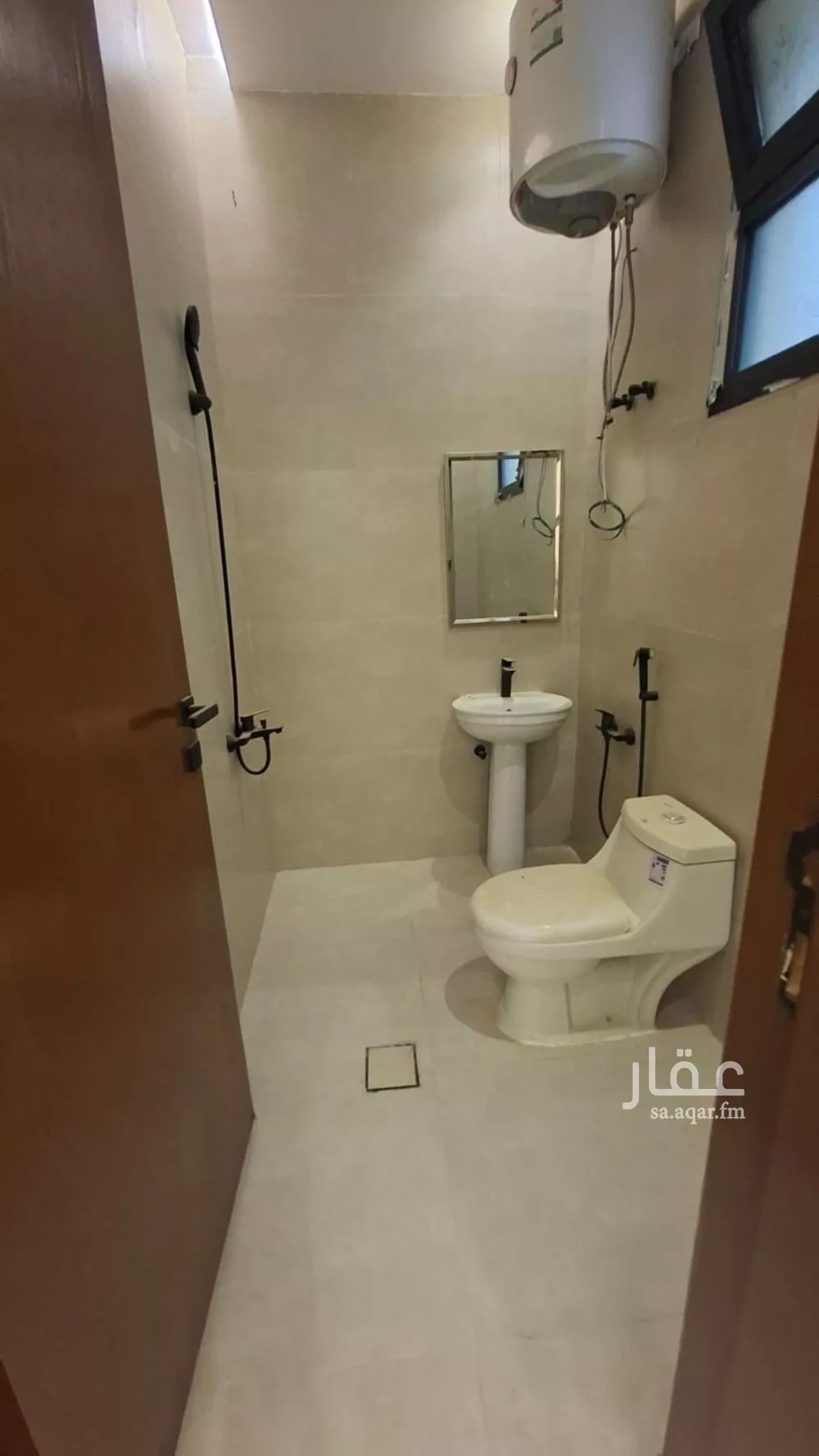 5 bedroom villa in Okaz, Riyadh 11
