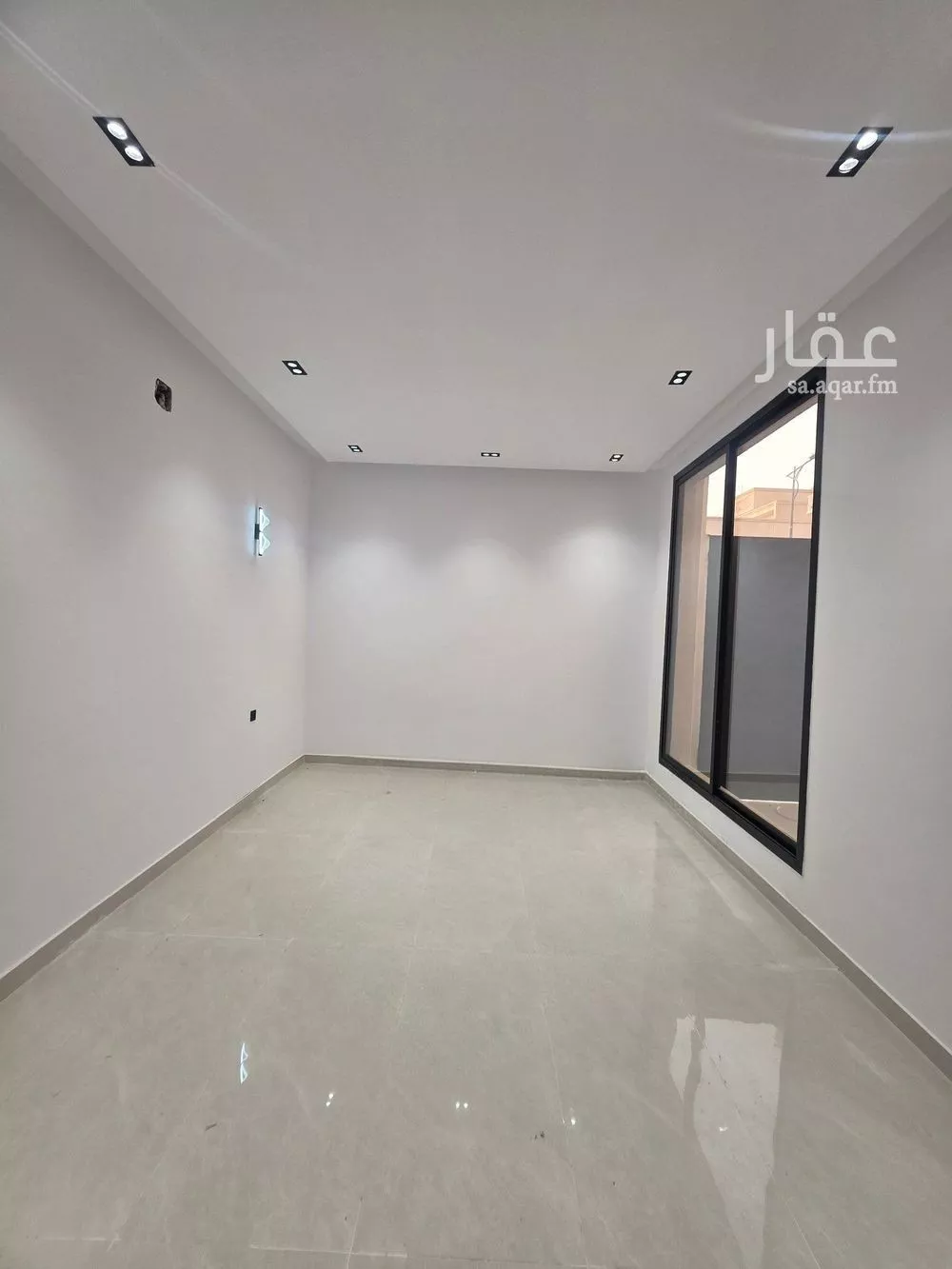 فيلا 8 غرف في طويق 5