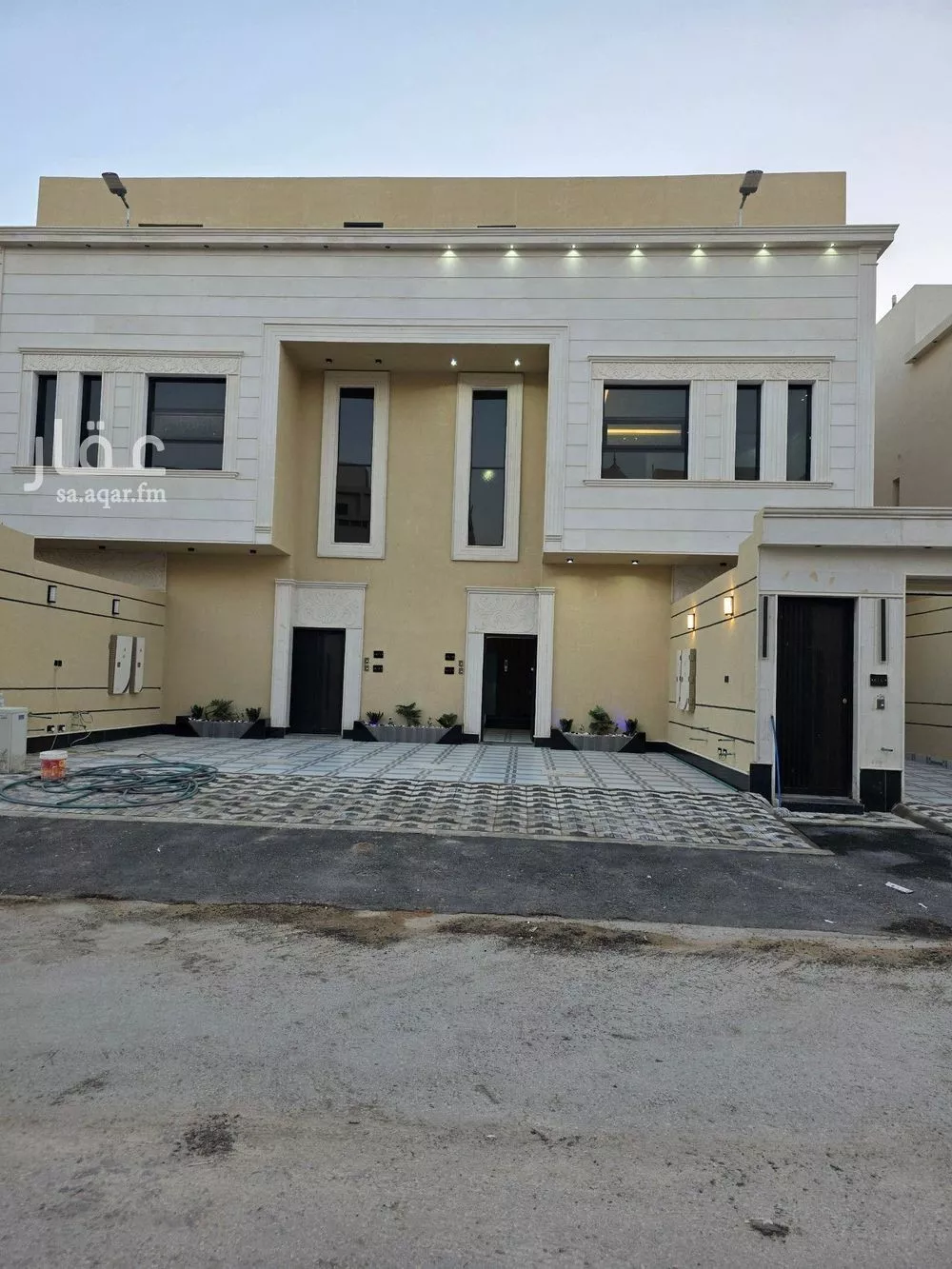 5 bedroom floor in Okaz 1