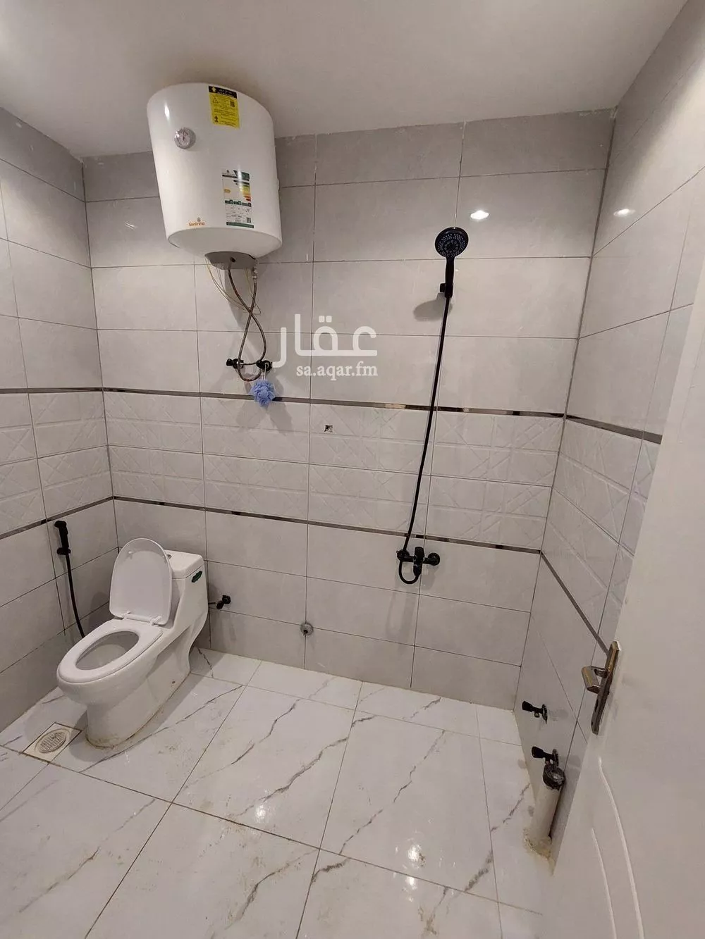 شقة 1 غرف في العقيق 4