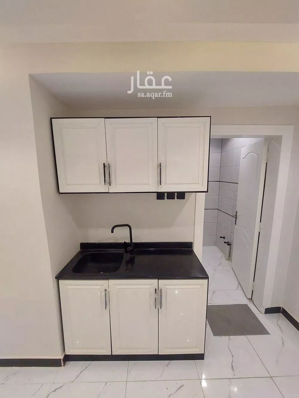 شقة 1 غرف في العقيق 5