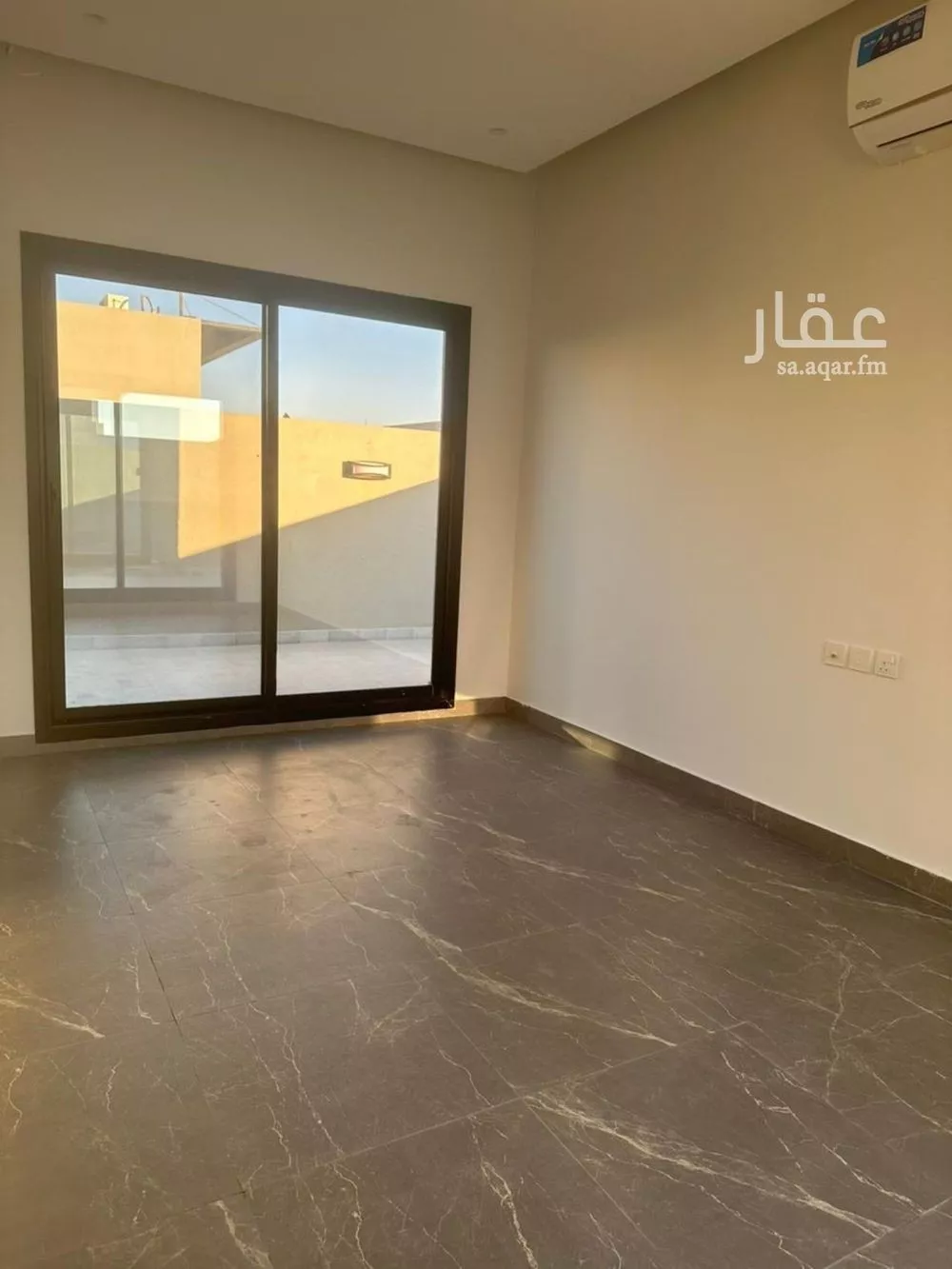 فيلا 4 غرف في النرجس 4