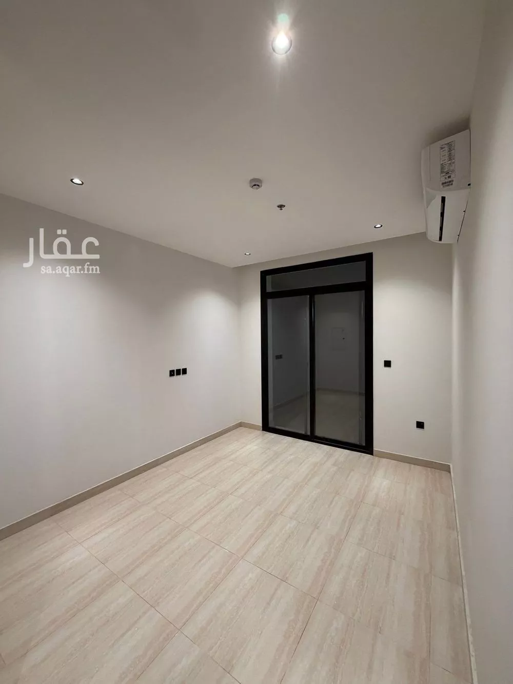 شقة 4 غرف في الرمال 1