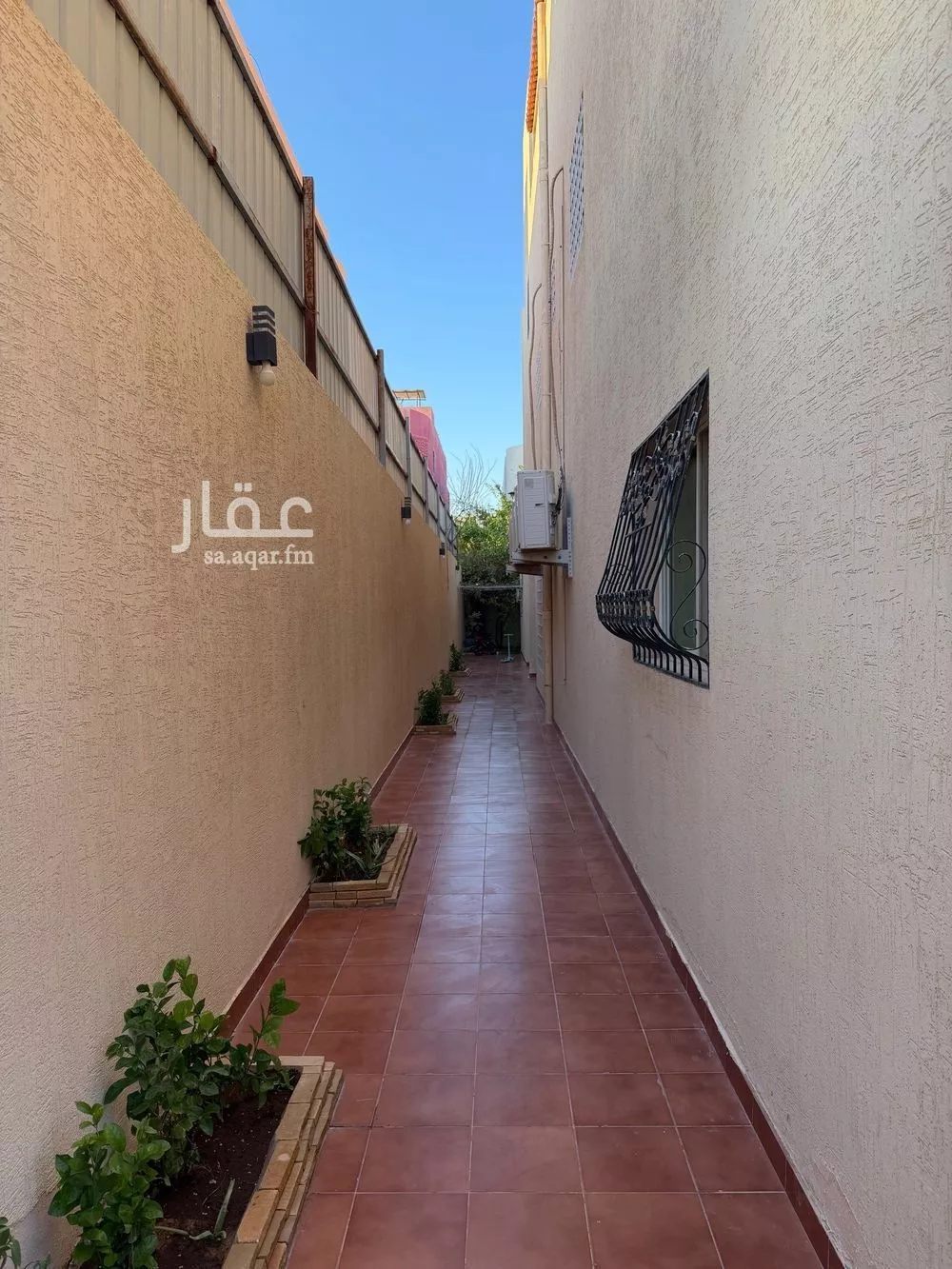 14 bedroom villa in Al Falah 4