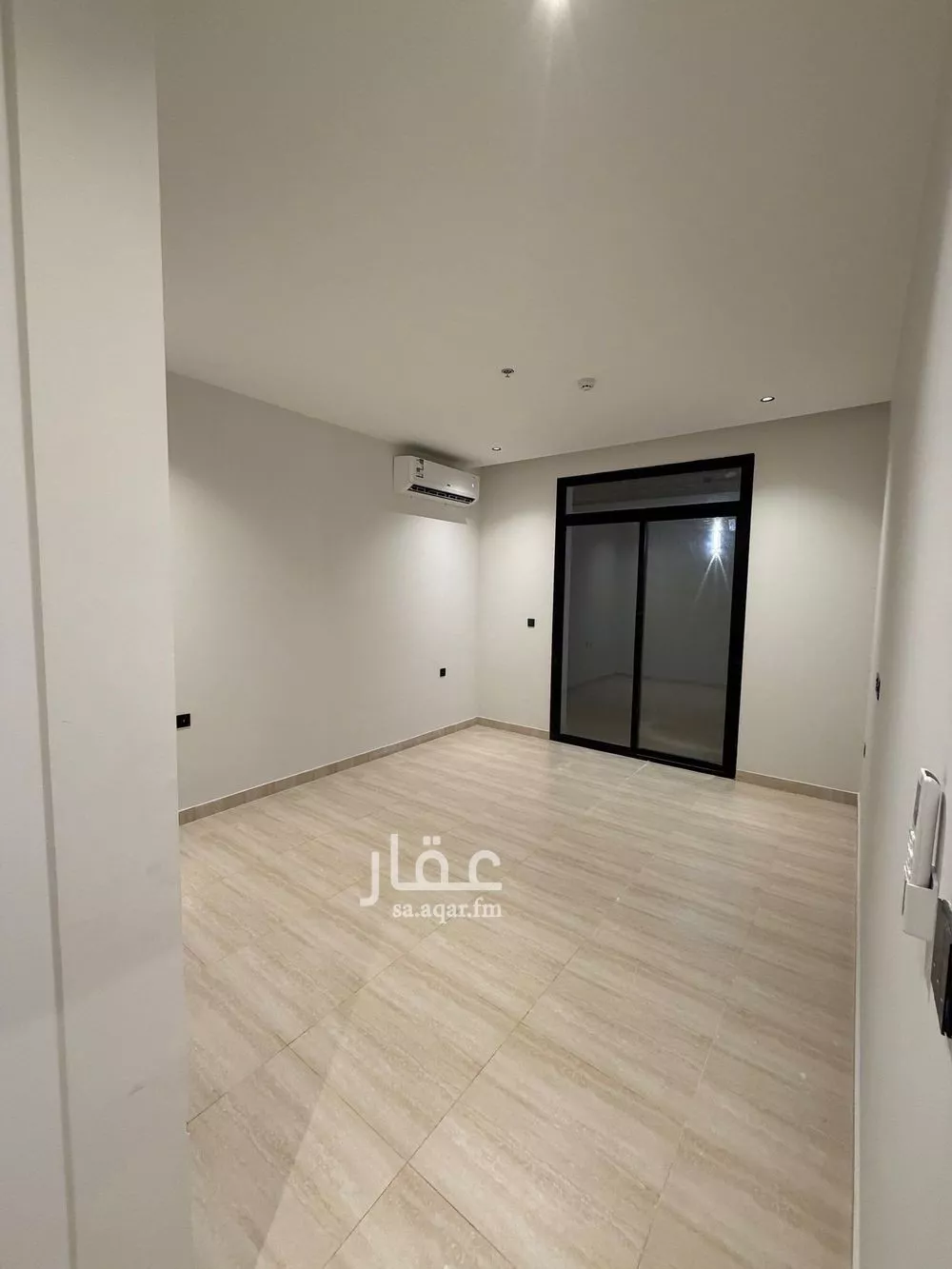 شقة 4 غرف في الرمال 2