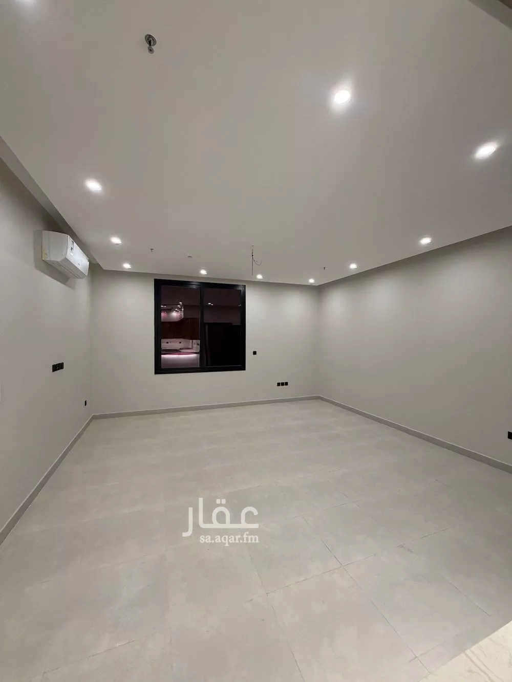 شقة 4 غرف في الرمال 5