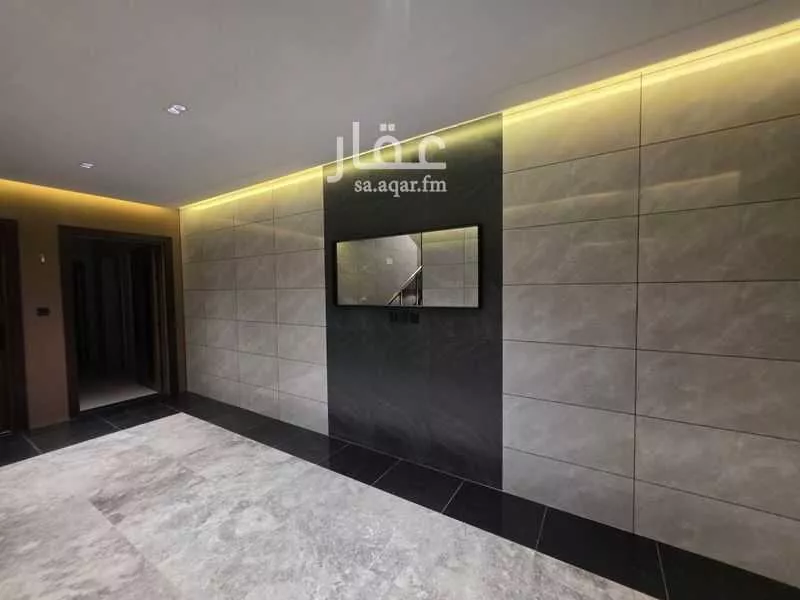 شقة 6 غرف في الملك فهد 5