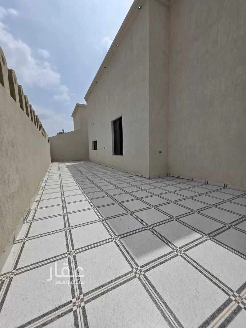 شقة 5 غرف في بطحاء قريش 1