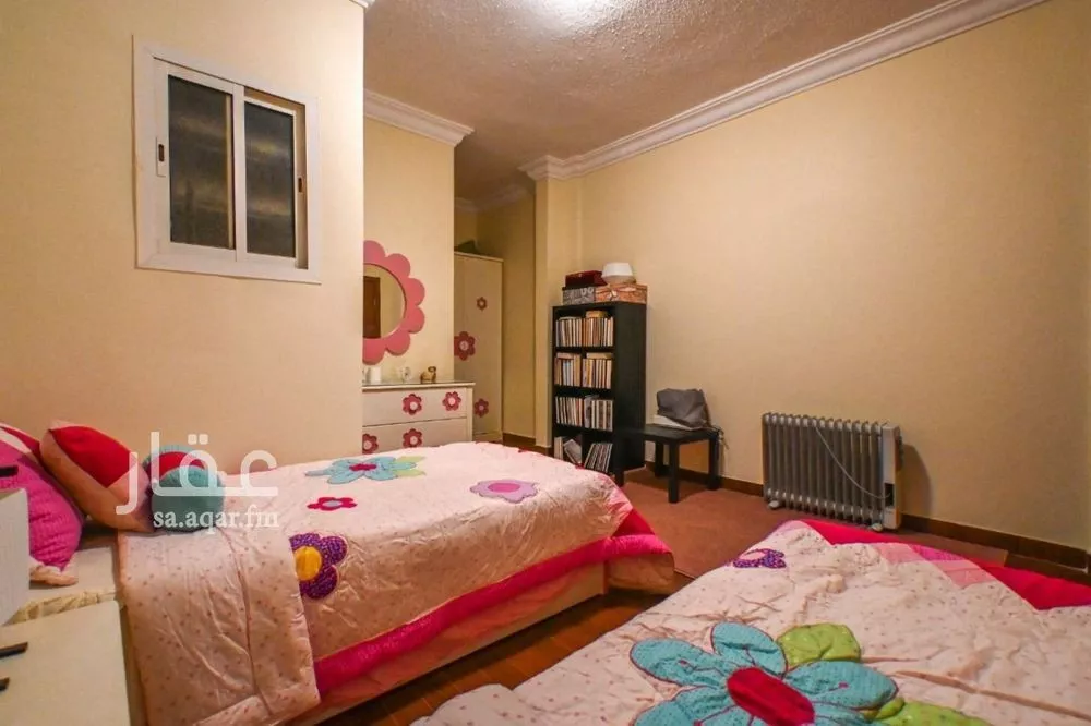 4 bedroom apartment in Al Malqa 4