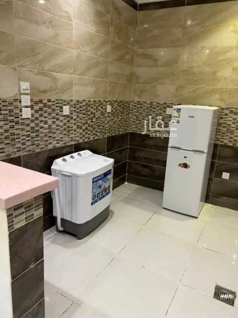 2 bedroom apartment in Al Hamdaniyah, Jeddah 9