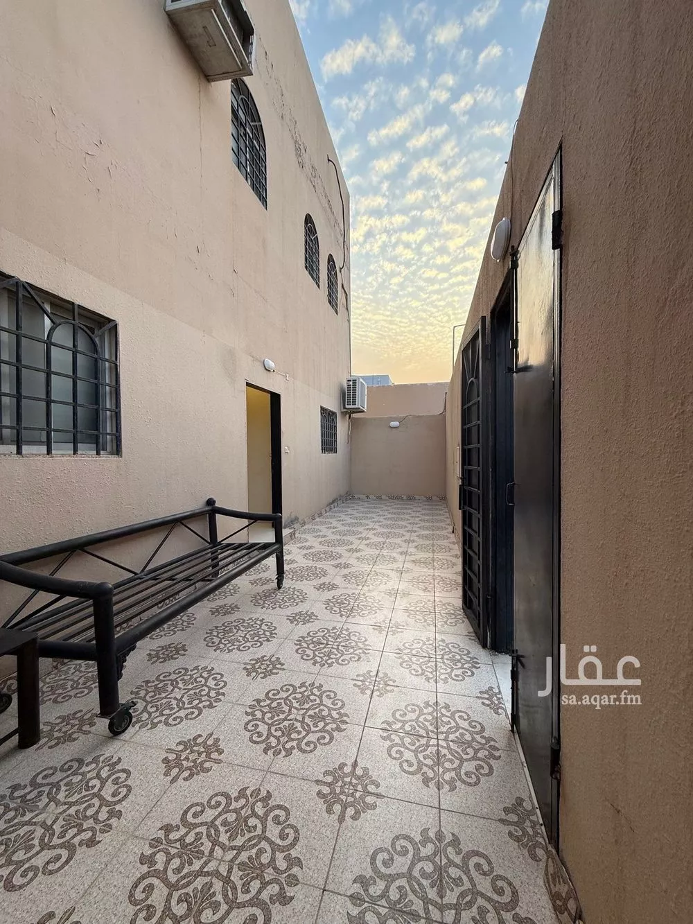 فيلا 10 غرف في السعادة 2