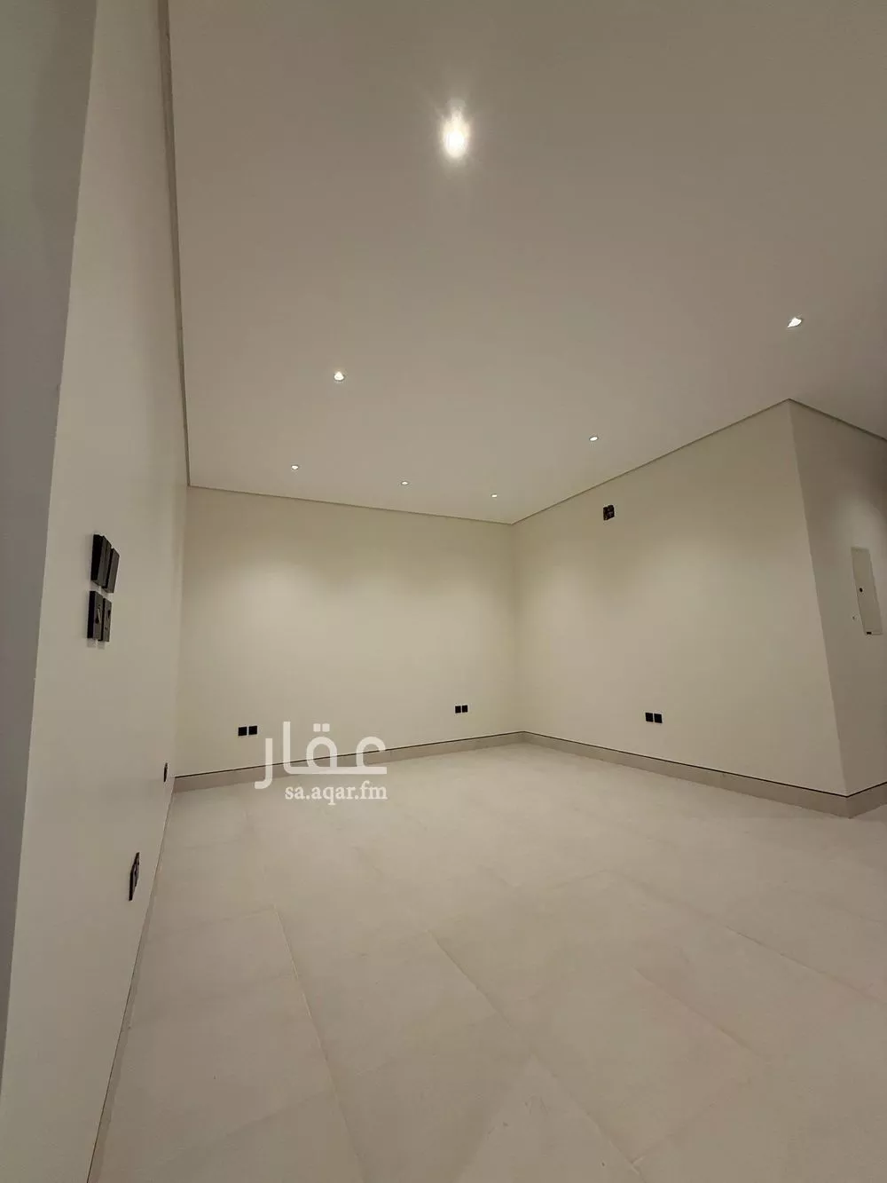 دور 4 غرف في السويدي 5