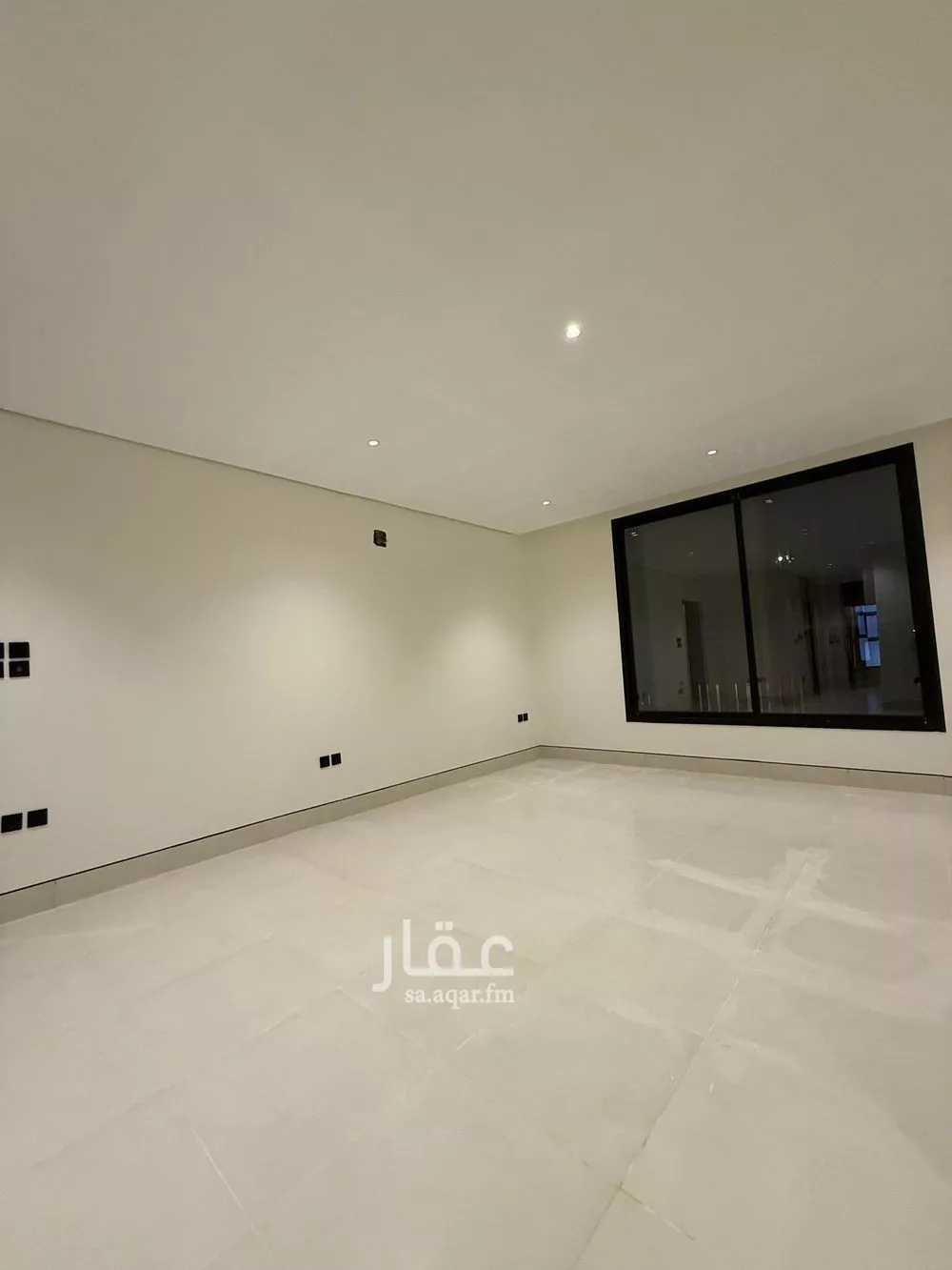 3 bedroom floor in As Suwaidi 5