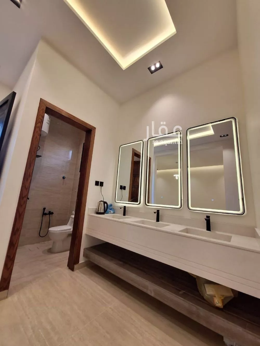 فيلا 7 غرف في الشرق 2