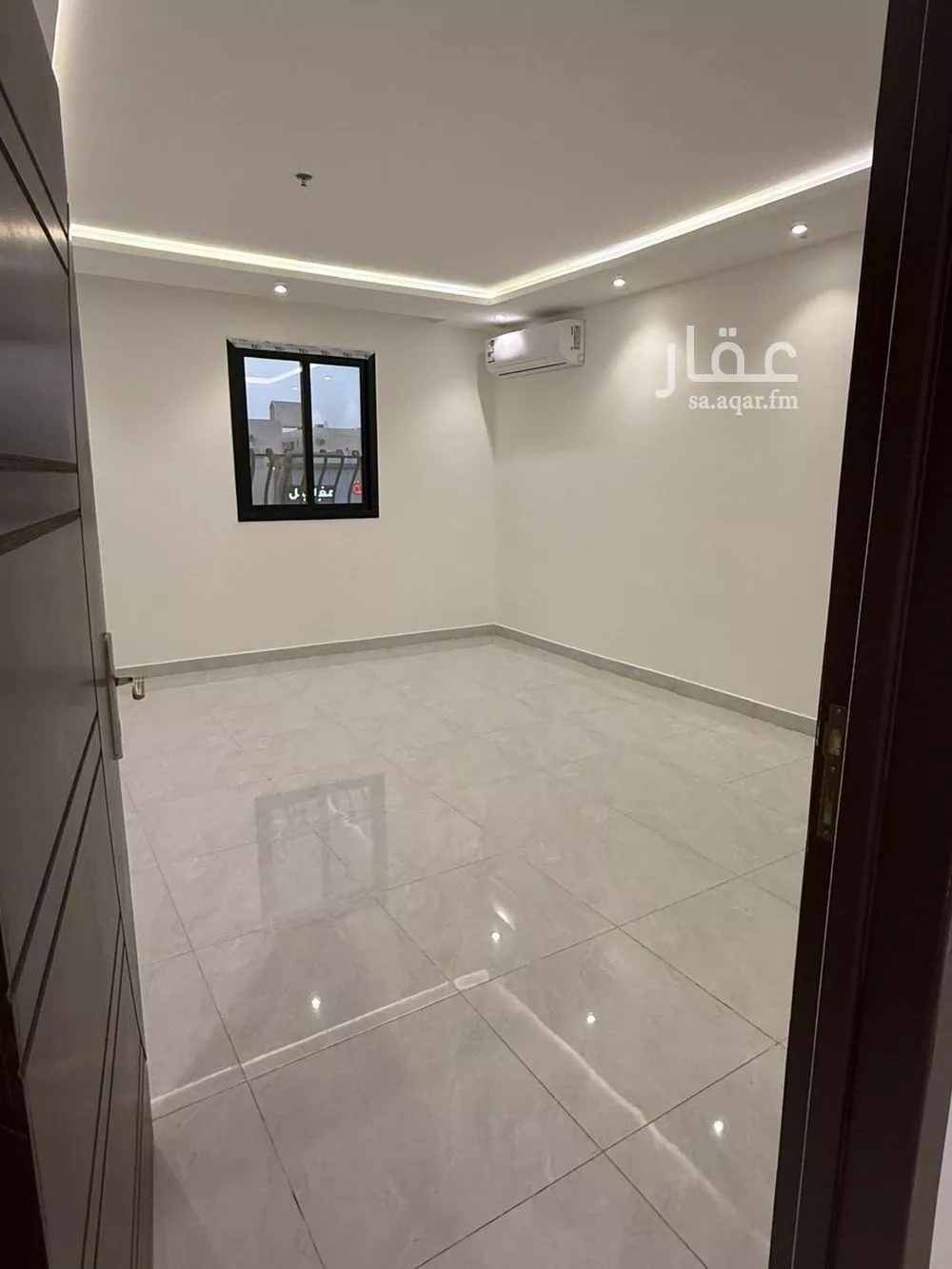 شقة 4 غرف في الرمال 5