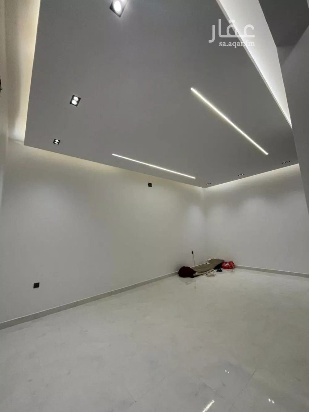 5 bedroom floor in Al Janadriyah 3