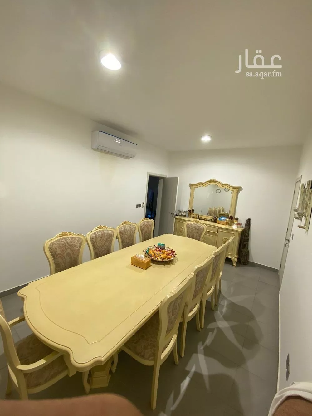 فيلا 8 غرف في الرمال 1