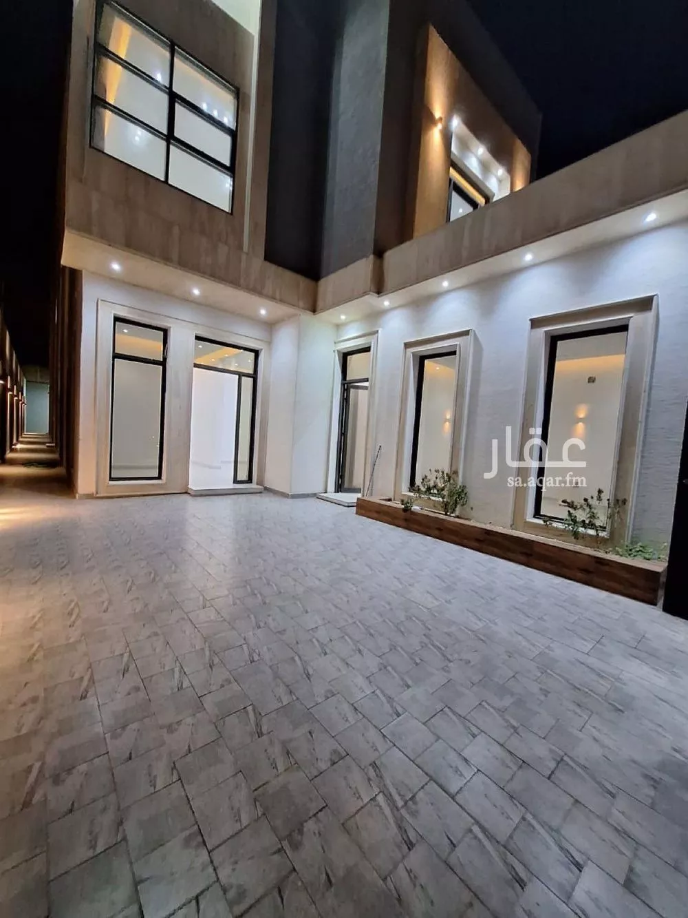 فيلا 15 غرف في الرمال 5