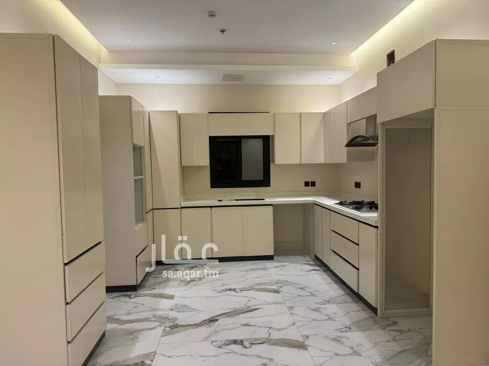 3 bedroom apartment in Al Rimal 2