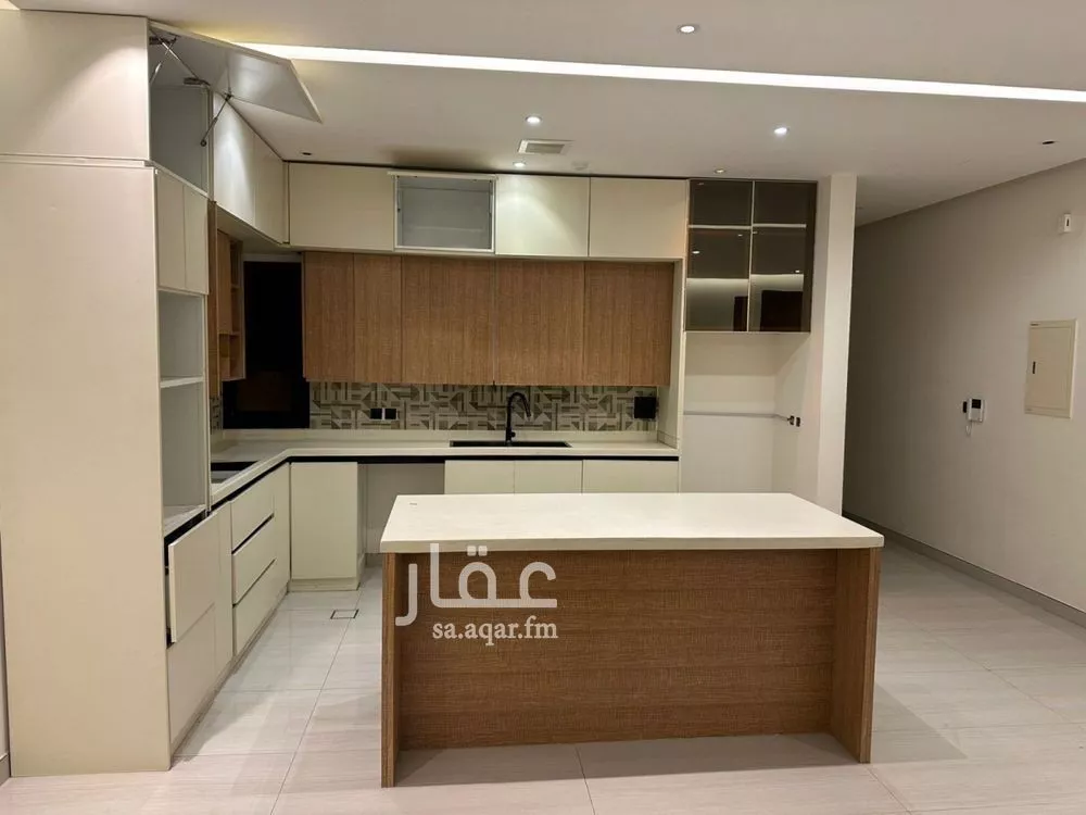 شقة 4 غرف في الرمال 5